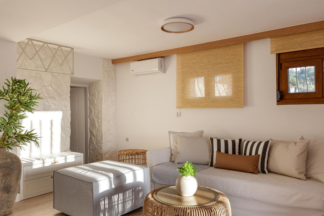 Villa Seashell -Wonderful Newly Renovated Villa On The Beach Galatás Exteriér fotografie
